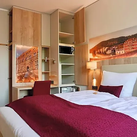 Hotel Rafaela 3*