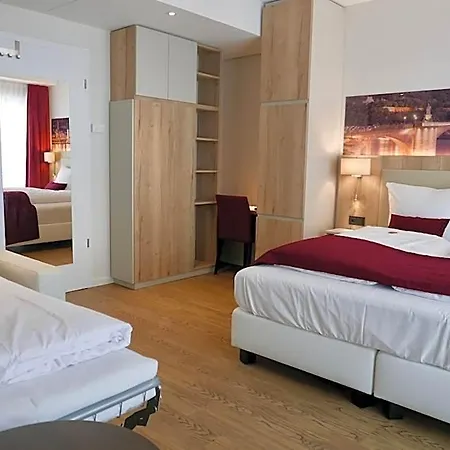 Rafaela Hotel 3*