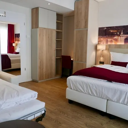 Rafaela Hotel 3*